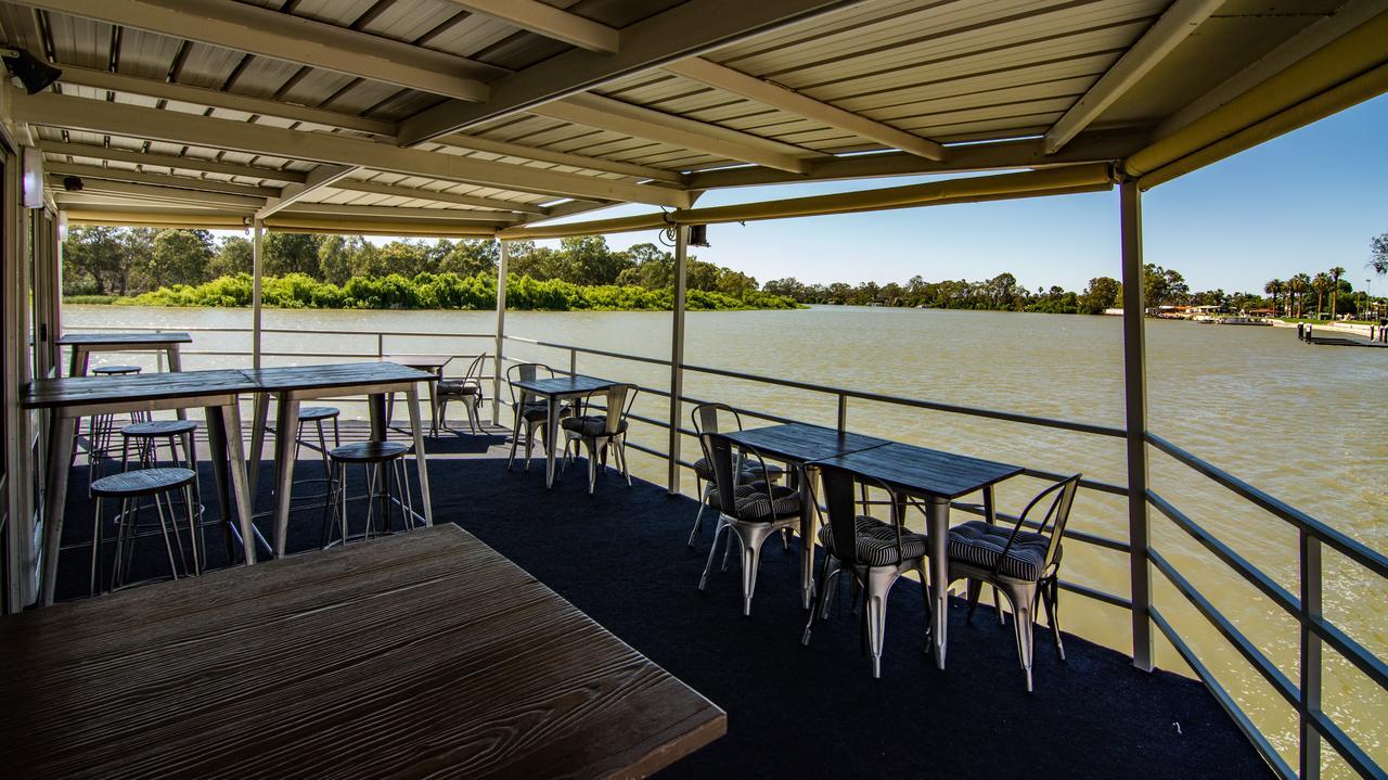 Murray River Queen Hotel Ренмарк Екстериор снимка