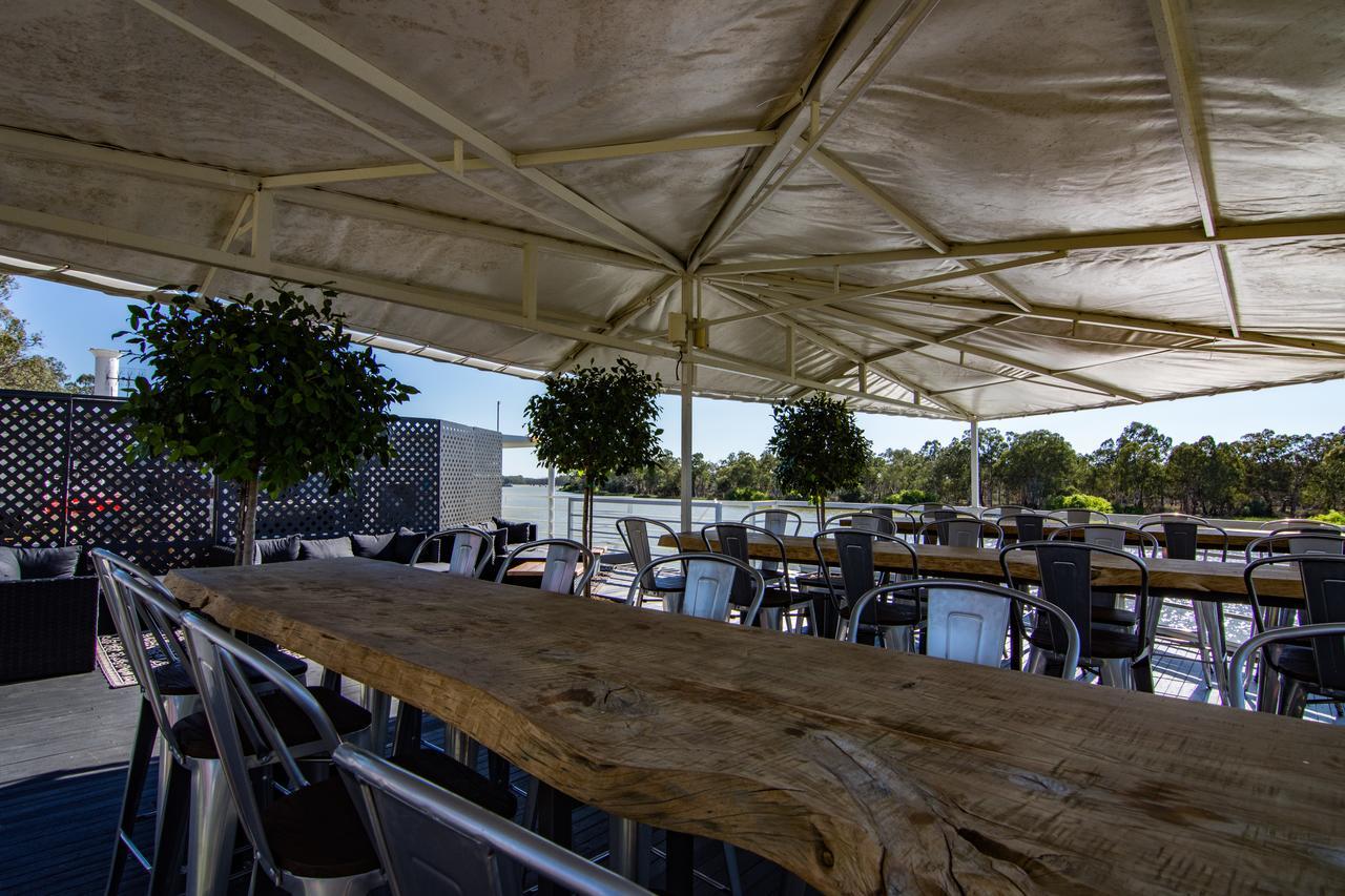 Murray River Queen Hotel Ренмарк Екстериор снимка