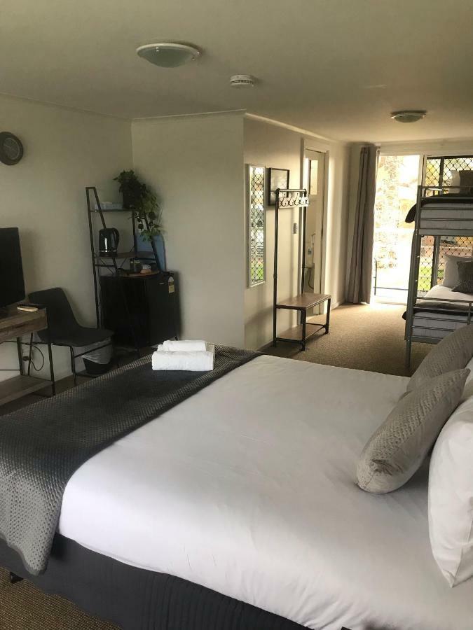 Murray River Queen Hotel Ренмарк Екстериор снимка